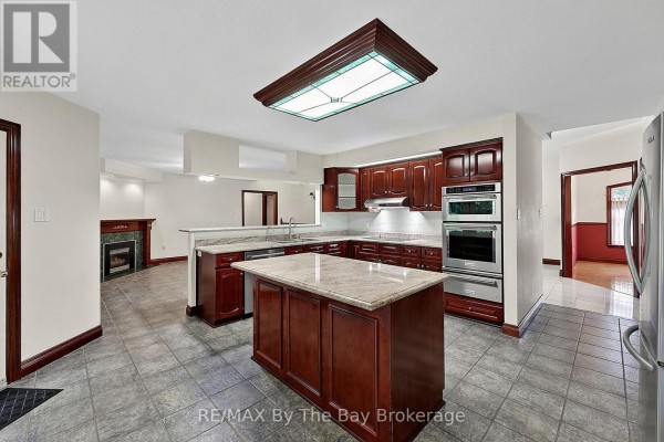 90 Goldfinch Crescent, Tiny, ON L0L2J0 Photo 4