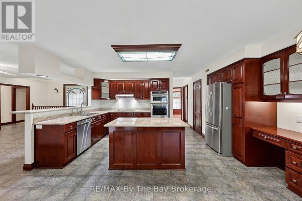 90 Goldfinch Crescent, Tiny, ON L0L2J0 Photo 5