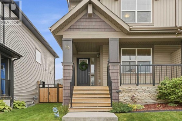Kitchen - 90 Hillcrest Close Sw, Airdrie, AB T4B4T9 Photo 2