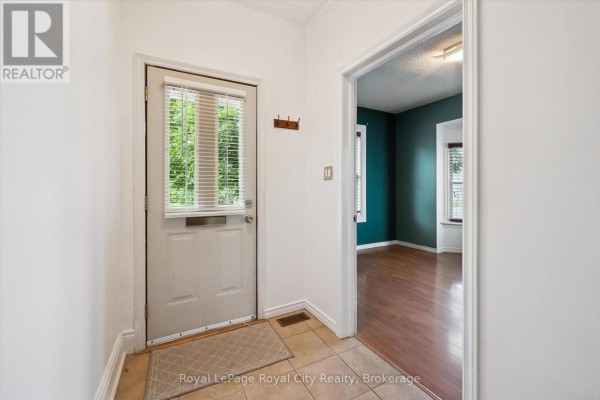 Primary Bedroom - 90 Neeve Street, Guelph, ON N1E5S1 Photo 4