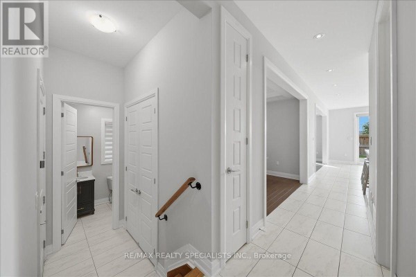 Kitchen - 90 Professor Day Drive, Bradford West Gwillimbury, ON L3Z4J3 Photo 5