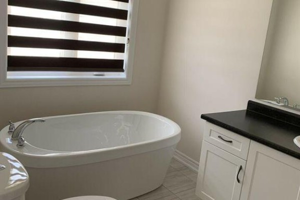 4pc Bathroom - 90 Reistwood Drive, Kitchener, ON N2R0N9 Photo 3