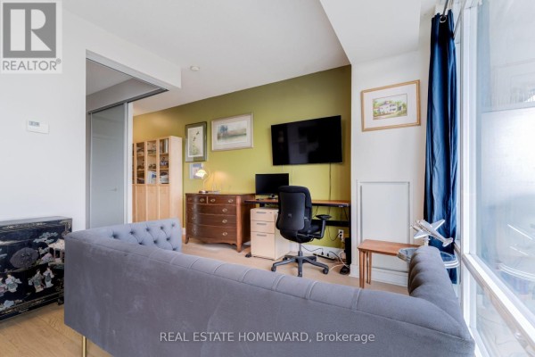 90 Stadium Road, Toronto, ON M5V3W5 Photo 3
