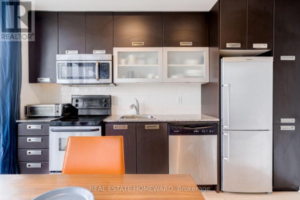 90 Stadium Road, Toronto, ON M5V3W5 Photo 5