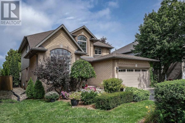 90 Surrey Drive, Hamilton, ON, photo 3
