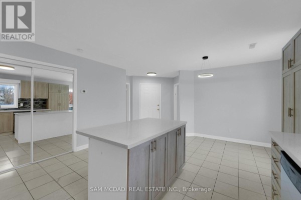 90 Tisdale Street S, Hamilton, ON, photo 3