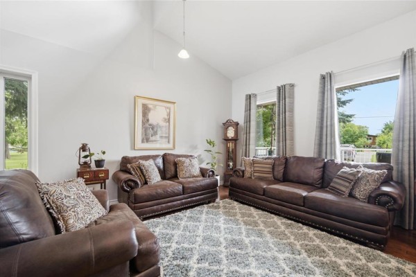 Foyer - 90 Turnbull Drive, Winnipeg, MB R3V1X2 Photo 5