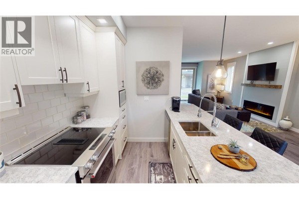 4pc Bathroom - 900 Bighorn Boulevard Unit# 920, Radium Hot Springs, BC V0A1M0 Photo 5