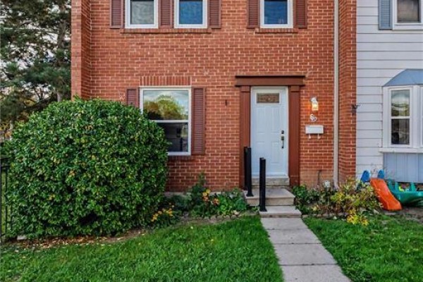 900 Central Park Drive Unit# 69, Brampton