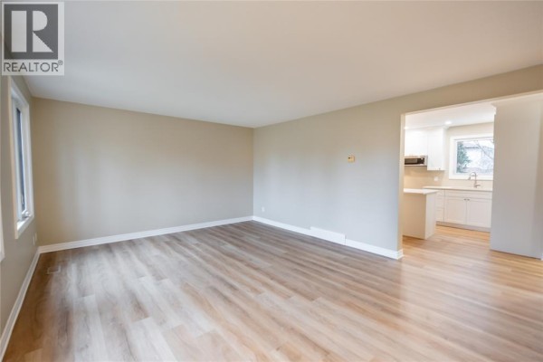 Bedroom - 900 Everest Court, Sarnia, ON N7T7T6 Photo 3