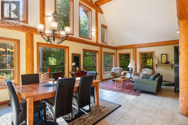 900 Spider Lake Rd, Qualicum Beach, BC, photo 2