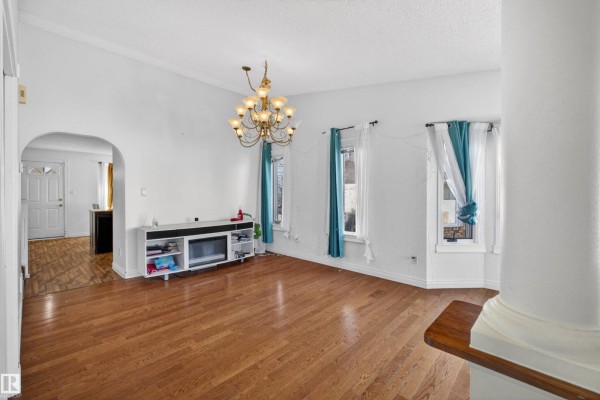 Family room - 9007 169 Av Nw, Edmonton, AB T5Z2X5 Photo 4
