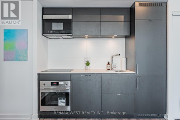 901 - 20 Edward Street, Toronto, ON M5G1C9 Photo 2