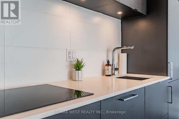 901 - 20 Edward Street, Toronto, ON M5G1C9 Photo 3