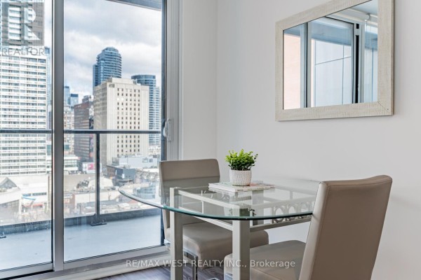 901 - 20 Edward Street, Toronto, ON M5G1C9 Photo 4