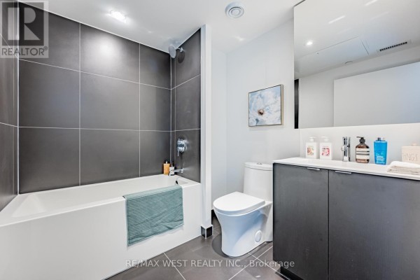 901 - 20 Edward Street, Toronto, ON M5G1C9 Photo 5
