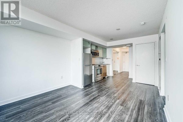 901 - 25 Telegram Mews, Toronto, ON M5V3Z1 Photo 5
