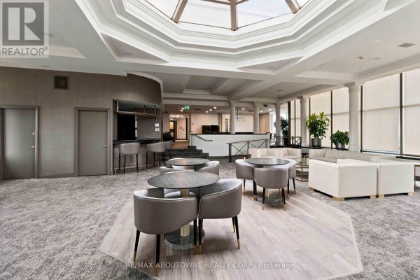 Dining room - 901 - 45 Kingsbridge Garden Circle, Mississauga, ON L5R3K4 Photo 3