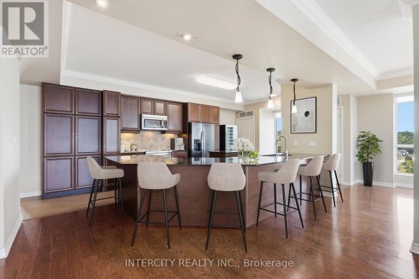 Living room - 901 - 699 Aberdeen Boulevard, Midland, ON L4R5P2 Photo 4