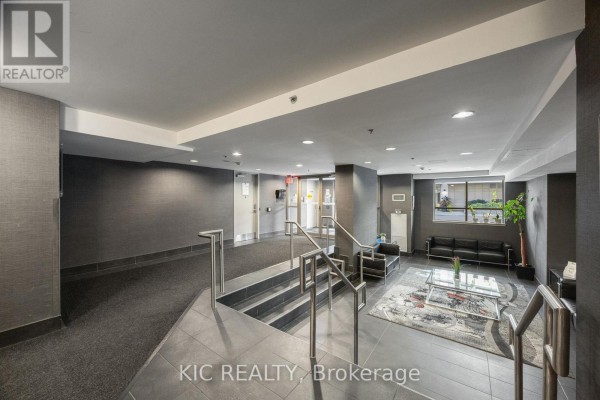 901 - 812 Lansdowne Avenue, Toronto, ON, photo 2