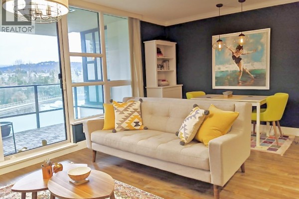 901 2200 Douglas Road, Burnaby