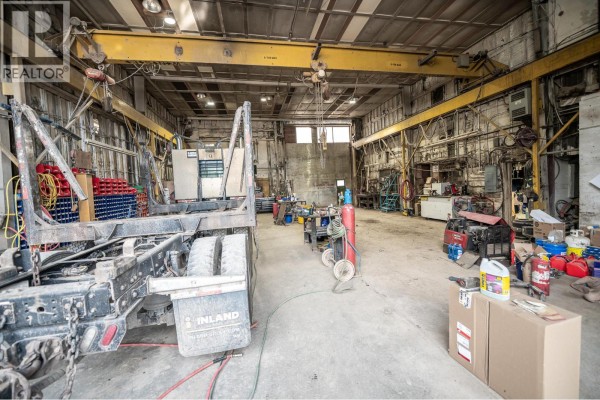 9010 Grainger Road, Canal Flats, BC V0B1B0 Photo 5