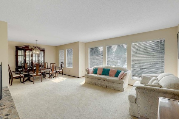 9012 145a Street, Surrey, BC V3R7Y4 Photo 4