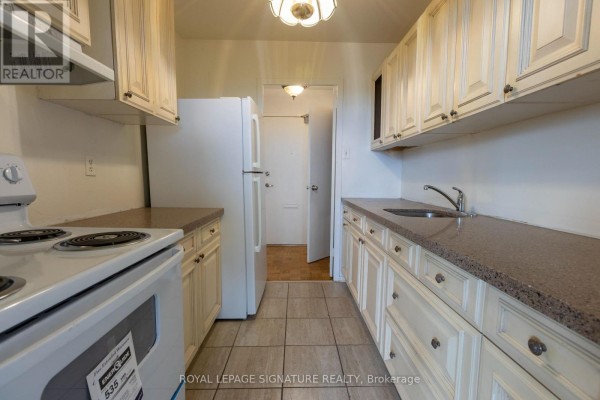 Kitchen - 902 - 161 Oakwood Avenue, Toronto, ON M6E2V2 Photo 4