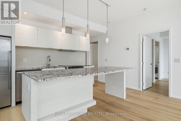 Kitchen - 902 - 8 Charlotte Street, Toronto, ON M5V0K4 Photo 3