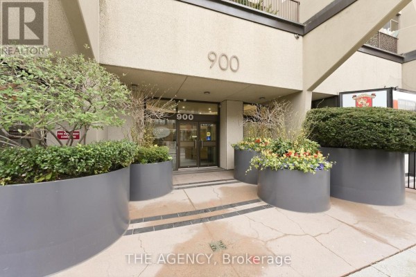 902 - 900 Yonge Street, Toronto, ON, photo 2
