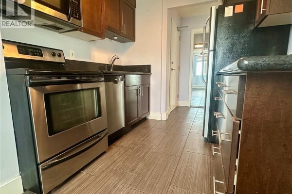 Kitchen - 902 320 5th Avenue N, Saskatoon, SK S7K2P5 Photo 5