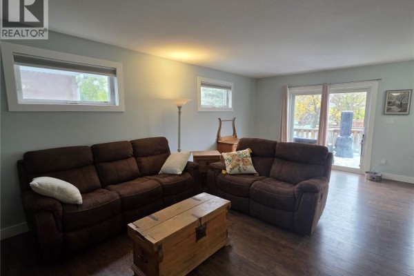 Laundry room - 902 Connaught Street, Regina, SK S4T0W9 Photo 5
