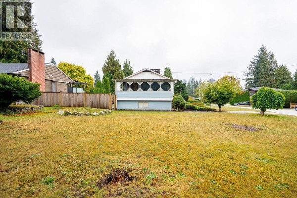 902 Wallace Wynd, Port Moody, BC V3H1B5 Photo 5