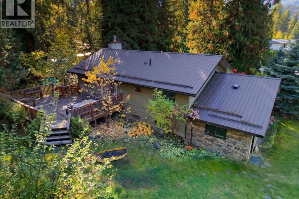 Den - 9020 Hummingbird Drive, Swansea Point, BC V0E2K2 Photo 5