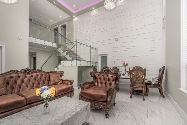 9021 Ben Nevis Crescent, Surrey, BC V3V6K6 Photo 5
