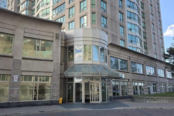 903 - 18 Lee Centre Drive, Toronto, ON M1H3H5 Photo 2