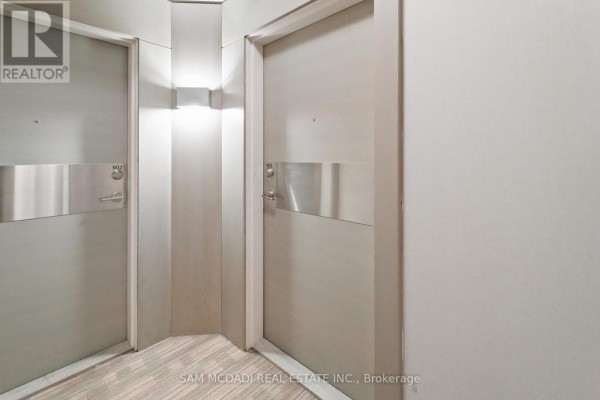 903 - 2055 Danforth Avenue, Toronto, ON M4C1J8 Photo 5