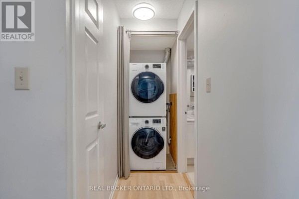 903 - 25 Agnes Street, Mississauga, ON L5B3X7 Photo 5