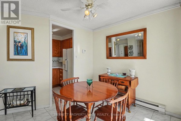 Living room - 903 - 530 Laurier Avenue W, Ottawa, ON K1R7T1 Photo 4