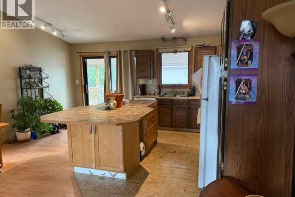 Kitchen - 903 10 Avenue, High River, AB T1V1K6 Photo 4
