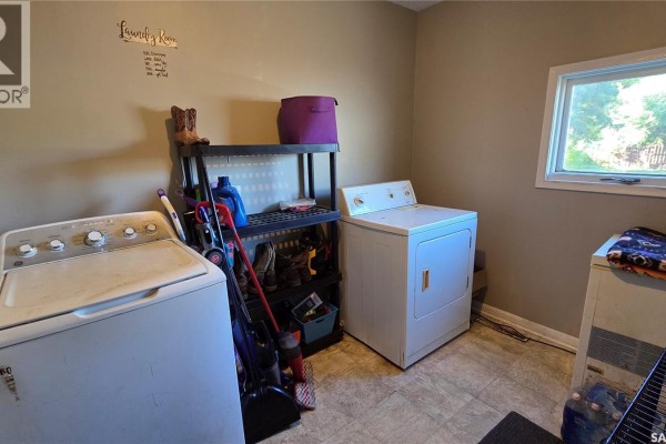 Living room - 903 103rd Avenue, Tisdale, SK S0E1T0 Photo 5
