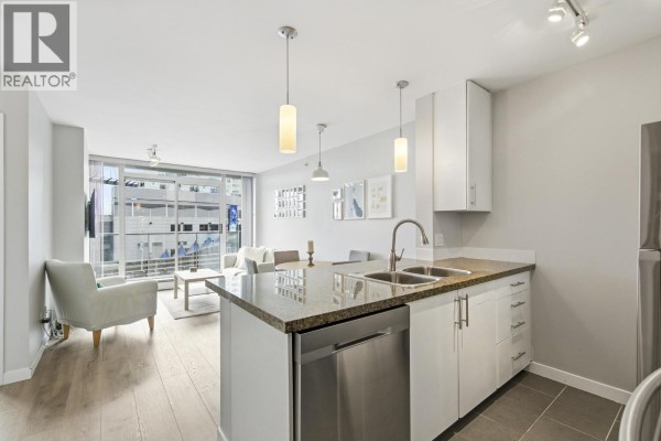 903 688 Abbott Street, Vancouver, BC V6B0B9 Photo 2