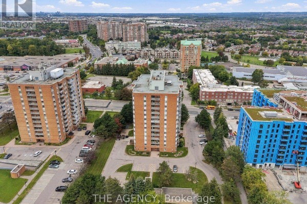 Kitchen - 904 - 15 Sewells Road, Toronto, ON M1B3V7 Photo 3