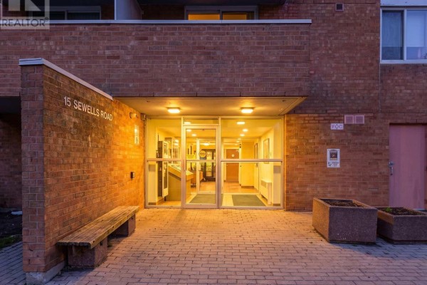 Primary Bedroom - 904 - 15 Sewells Road, Toronto, ON M1B3V7 Photo 4