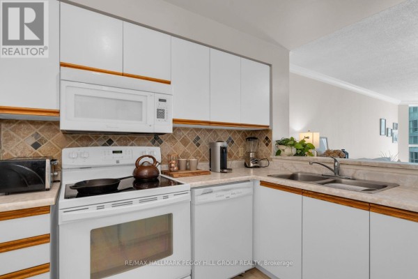 Foyer - 904 - 150 Dunlop Street E, Barrie, ON L4M6H1 Photo 5