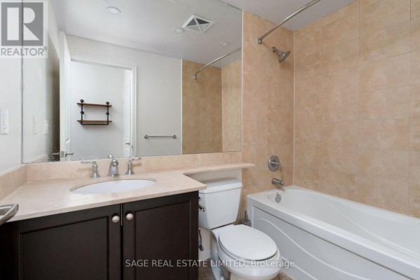 Primary Bedroom - 904 - 628 Fleet Street, Toronto, ON M5V1A8 Photo 4