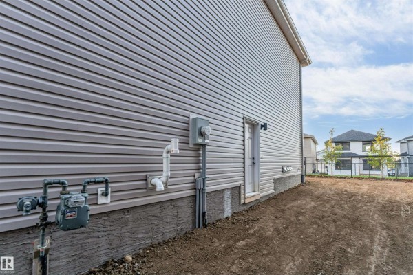 904 17 Av Nw, Edmonton, AB, photo 3