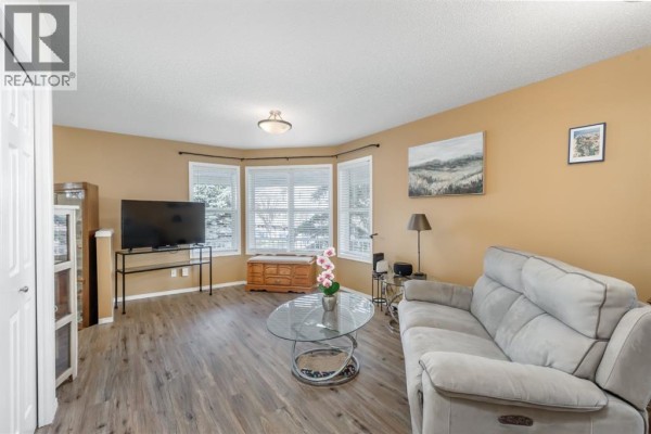 4pc Bathroom - 904 Prairie Sound Circle Nw, High River, AB T1V2A4 Photo 5