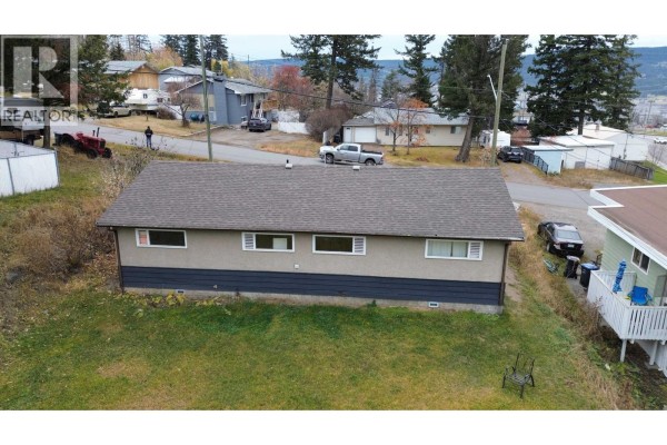 904 Toop Road, Williams Lake, BC V2G2Z3 Photo 3