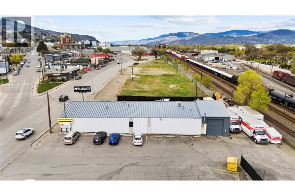 904 Victoria Street, Kamloops, BC, photo 2